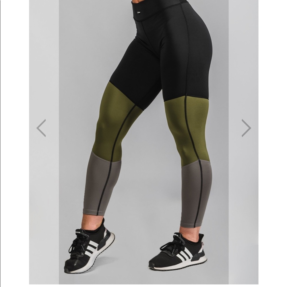 NWT Flag nor Fail leggings